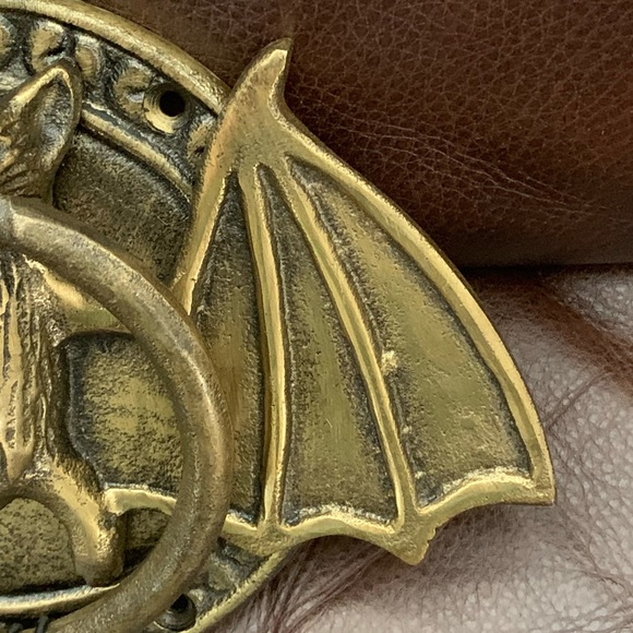 Haunted Manor Golden Bat Metal Halloween Door Knocker - Picture 2 of 8